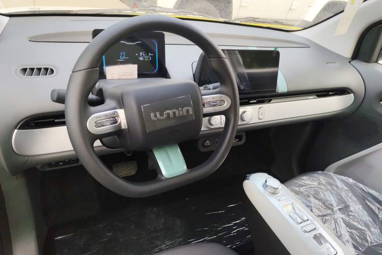 Used CHANGAN Lumin 2025 205 km Xiangqin Version Interior 3