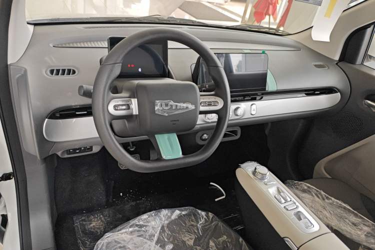 Used CHANGAN Lumin 2025 205 km Xiangqin Version Interior 3