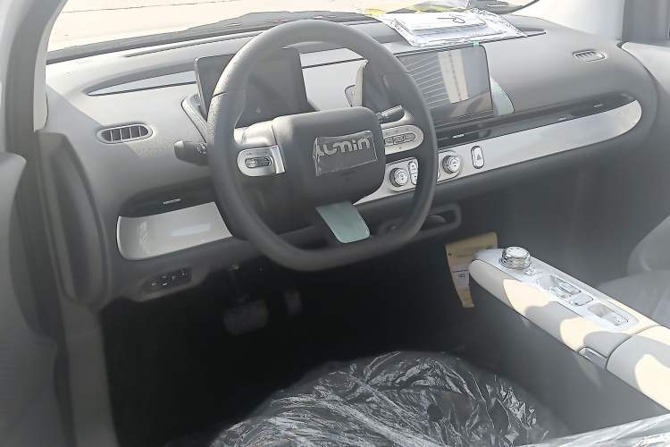 Used CHANGAN Lumin 2025 205 km Xiangqin Version Interior 3