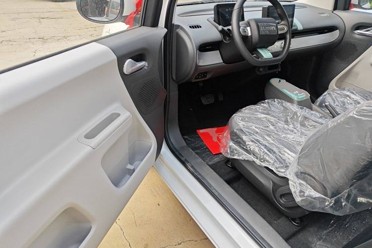 Used CHANGAN Lumin 2025 205km Refreshing Edition Interior 3