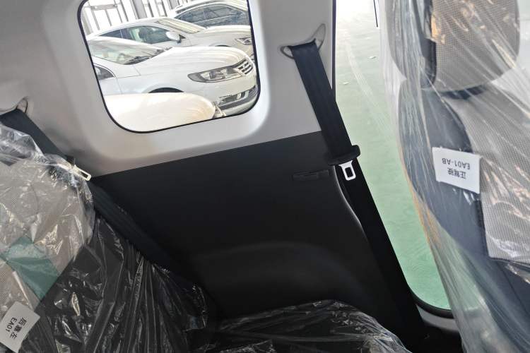 Used CHANGAN Lumin 2025 205 km Xiangqin Version Interior 6