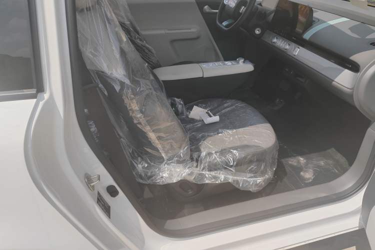 Used CHANGAN Lumin 2025 205 km Xiangqin Version Interior 8