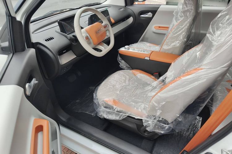 Used CHANGAN Lumin 2025 301km Honey Dew Edition Left Front Seat