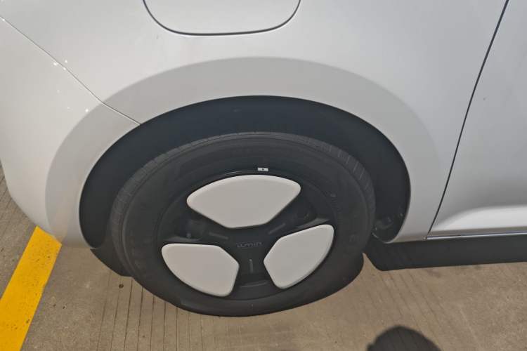 Used CHANGAN Lumin 2025 205 km Xiangqin Version Left Front Wheel Hub