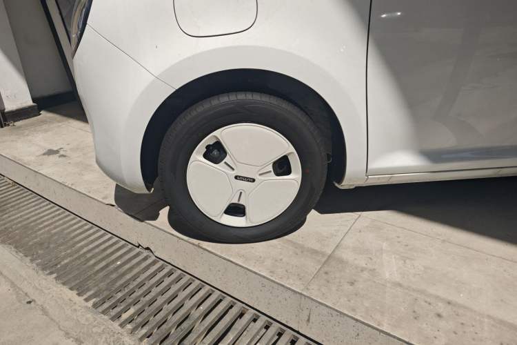 Used CHANGAN Lumin 2025 205km Refreshing Edition Left Front Wheel Hub