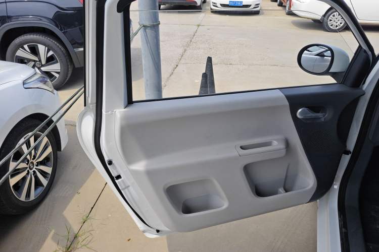 Used CHANGAN Lumin 2025 205 km Xiangqin Version Left Rear Door Interior