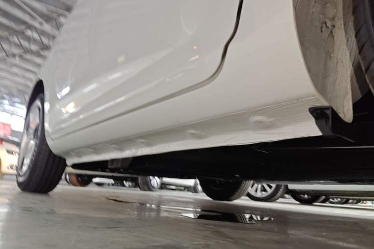 Used CHANGAN Lumin 2025 205 km Xiangqin Version Left Side Sill