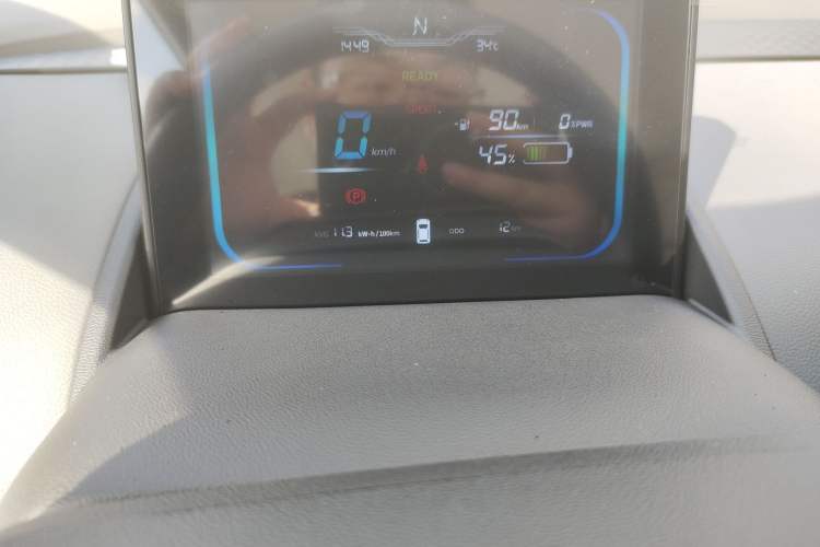 Used CHANGAN Lumin 2025 205 km Xiangqin Version Odometer Close Up