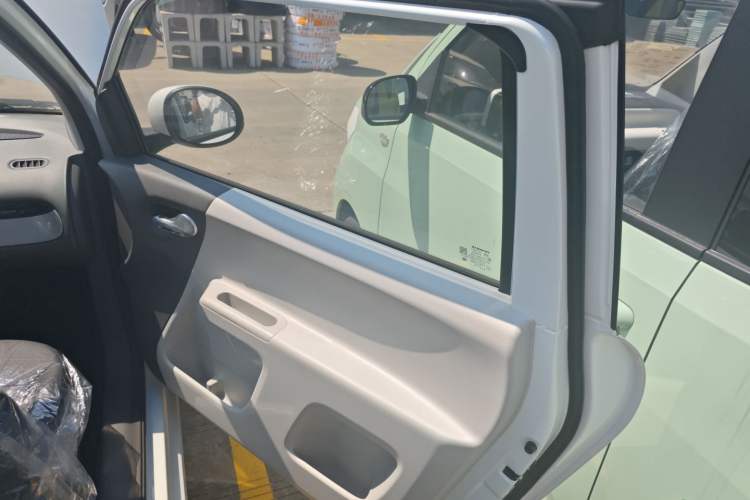 Used CHANGAN Lumin 2025 205 km Xiangqin Version Right Front Door Interior