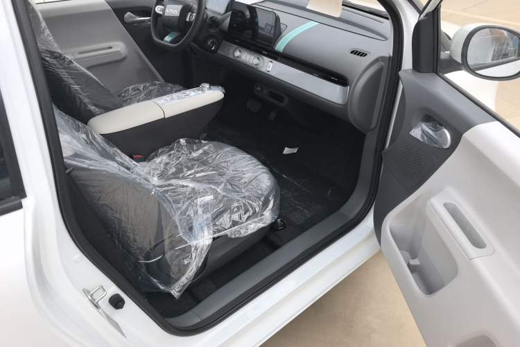 Used CHANGAN Lumin 2025 205 km Xiangqin Version Right Front Seat