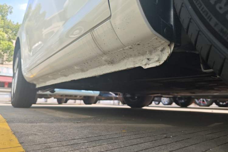 Used CHANGAN Lumin 2025 205 km Xiangqin Version Right Side Sill