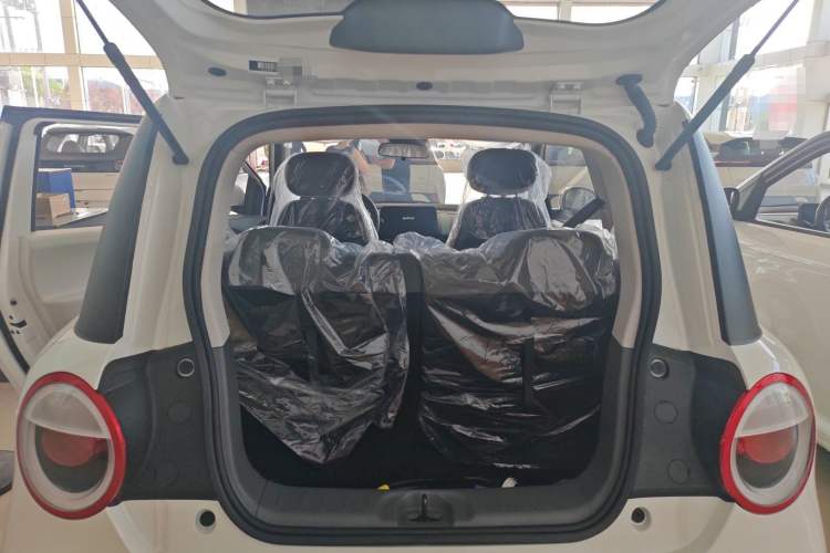 Used CHANGAN Lumin 2025 205 km Xiangqin Version Trunk