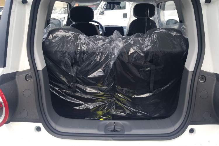 Used CHANGAN Lumin 2025 205 km Xiangqin Version Trunk