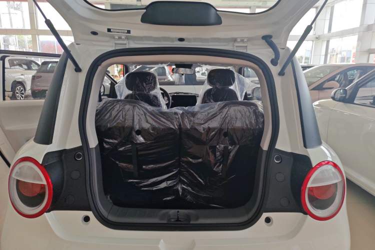 Used CHANGAN Lumin 2025 205 km Xiangqin Version Trunk