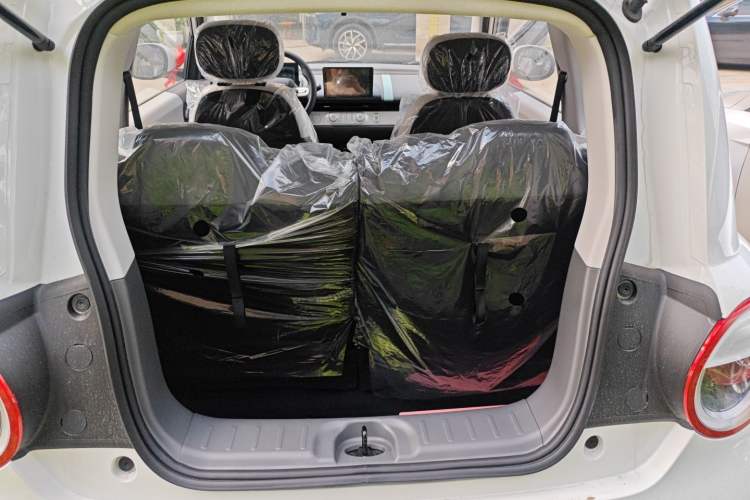 Used CHANGAN Lumin 2025 205km Refreshing Edition Trunk