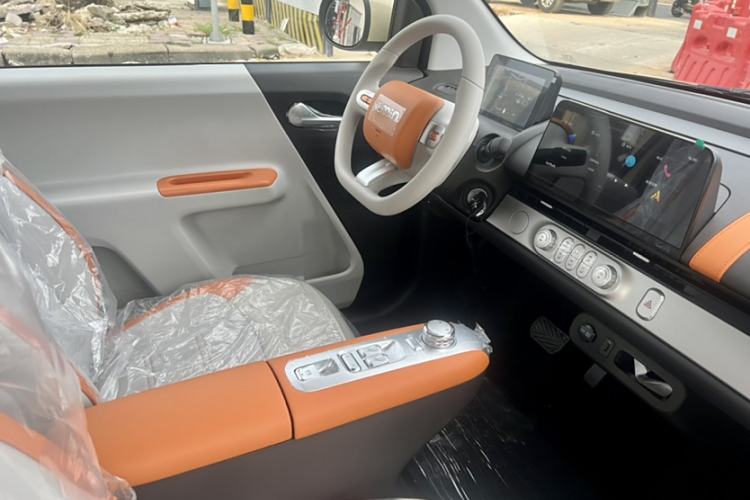 Used CHANGAN Lumin 2025 301km Honey Dew Edition Audio And AC Panel