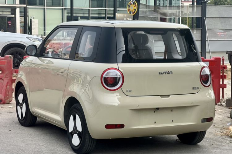 Used CHANGAN Lumin 2025 301km Honey Dew Edition Exterior 4