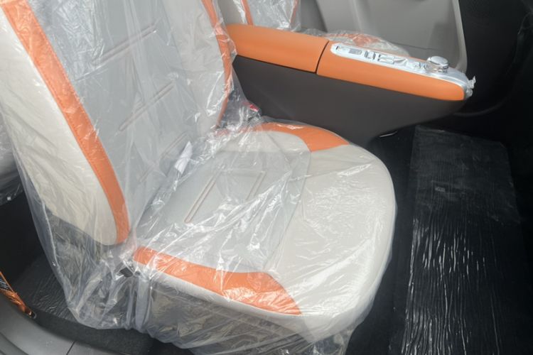 Used CHANGAN Lumin 2025 301km Honey Dew Edition Interior 9