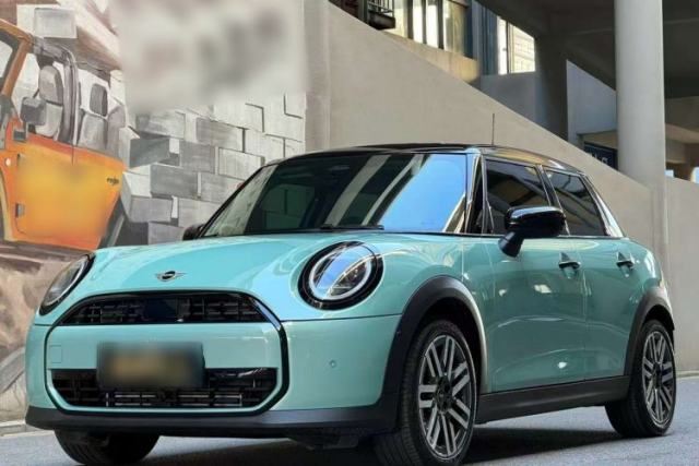 Used CHANGAN MINI 2025 1.5T COOPER Classic Edition Five-Door Version