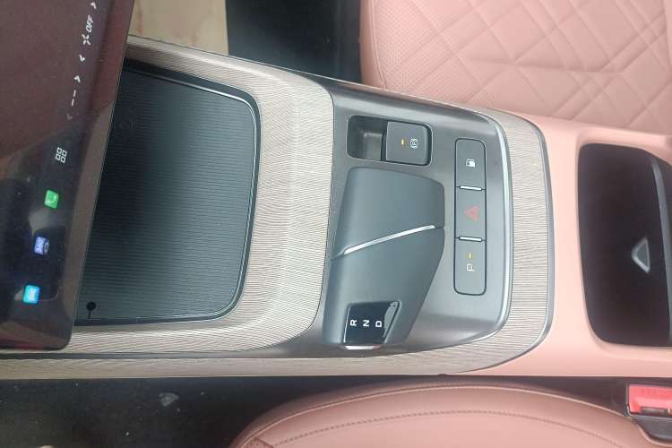 Used CHANGAN NEVO A05 2024 145 Max Gear Lever