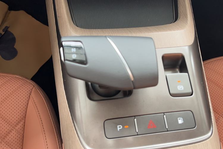 Used CHANGAN NEVO A05 2024 145 Max Gear Lever