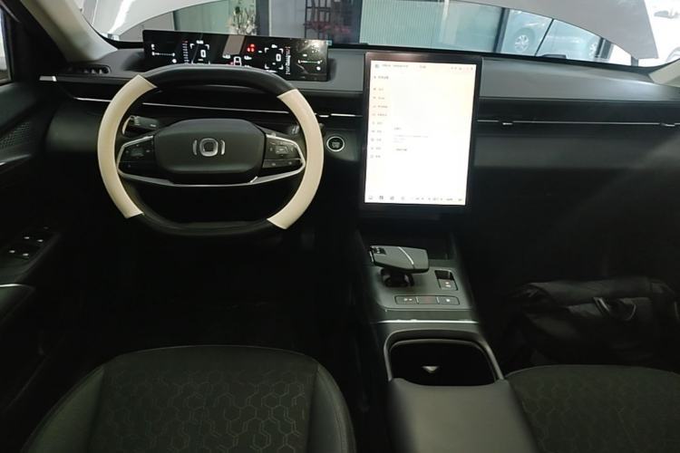 Used CHANGAN NEVO A05 2024 Truly Delicious Version 70 Leading Edition Center Console