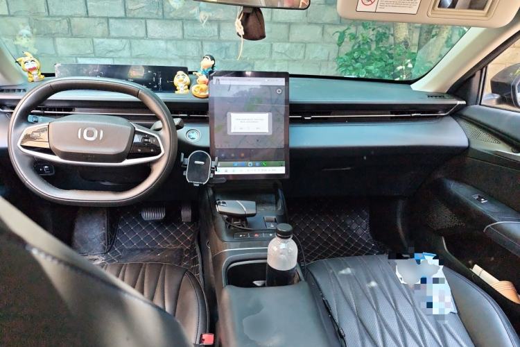 Used CHANGAN NEVO A05 2024 Truly Delicious Version 70" Beyond-Grade Edition Center Console