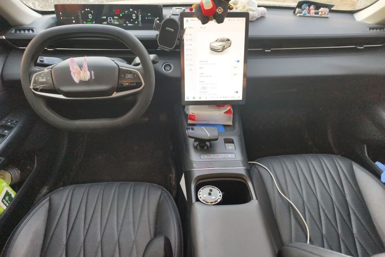 Used CHANGAN NEVO A05 2024 Truly Delicious Version 70" Beyond-Grade Edition Center Console