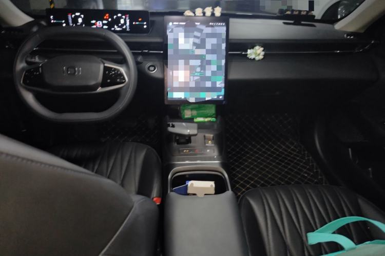 Used CHANGAN NEVO A05 2024 Truly Delicious Version 70" Beyond-Grade Edition Center Console