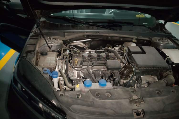 Used CHANGAN NEVO A05 2024 70 Pro Engine Bay Right
