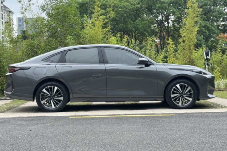 Used CHANGAN NEVO A05 2024 Truly Delicious Version 70" Beyond-Grade Edition Exterior 5