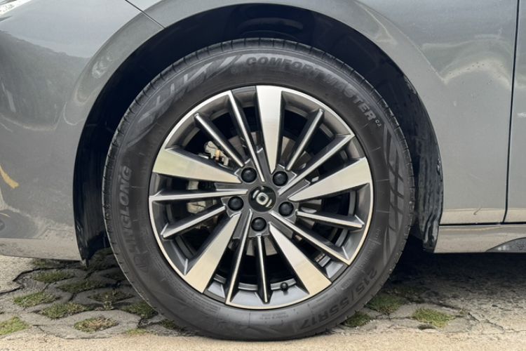 Used CHANGAN NEVO A05 2024 Truly Delicious Version 70" Beyond-Grade Edition Exterior 8