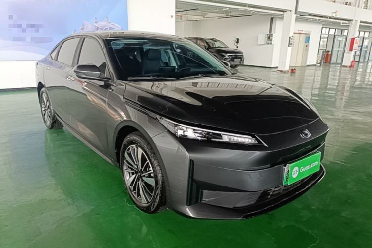 Used CHANGAN NEVO A05 2024 Truly Delicious Version 70 Leading Edition Front Right 45 Deg