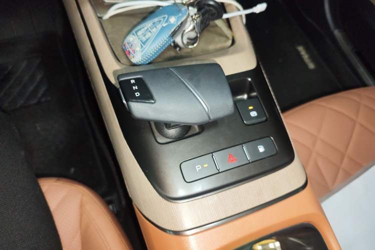 Used CHANGAN NEVO A05 2024 Truly Delicious Version 145 Leading Edition Gear Lever