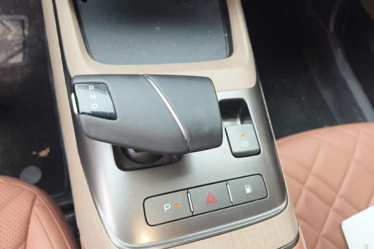 Used CHANGAN NEVO A05 2024 70 Pro Gear Lever