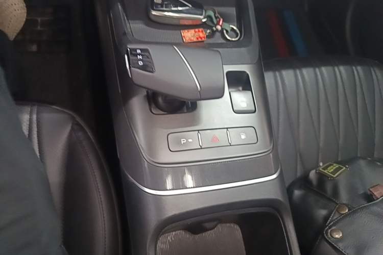 Used CHANGAN NEVO A05 2024 70 Pro Gear Lever