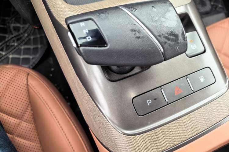 Used CHANGAN NEVO A05 2024 145 Max Gear Lever