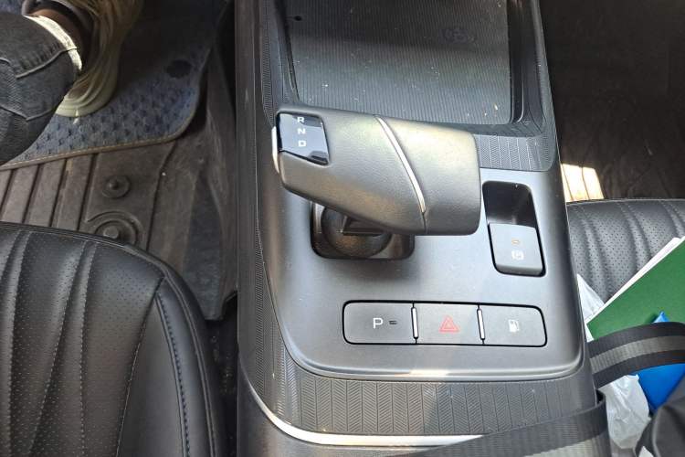 Used CHANGAN NEVO A05 2024 Truly Delicious Version 70 Leading Edition Gear Lever