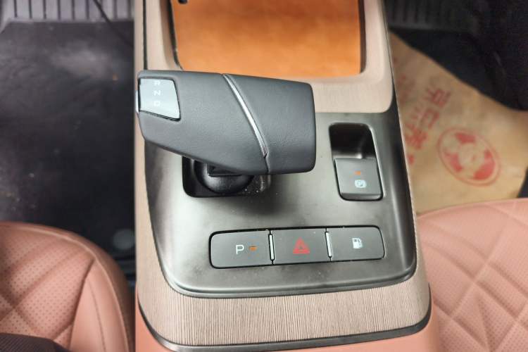 Used CHANGAN NEVO A05 2024 70 Pro Gear Lever