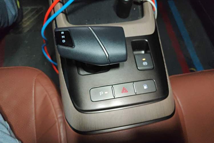 Used CHANGAN NEVO A05 2024 Truly Delicious Version 145 Leading Edition Gear Lever