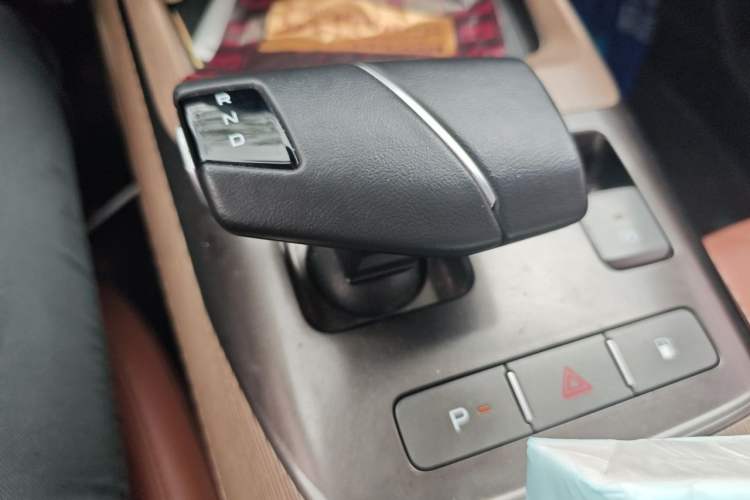 Used CHANGAN NEVO A05 2024 145 Max Gear Lever