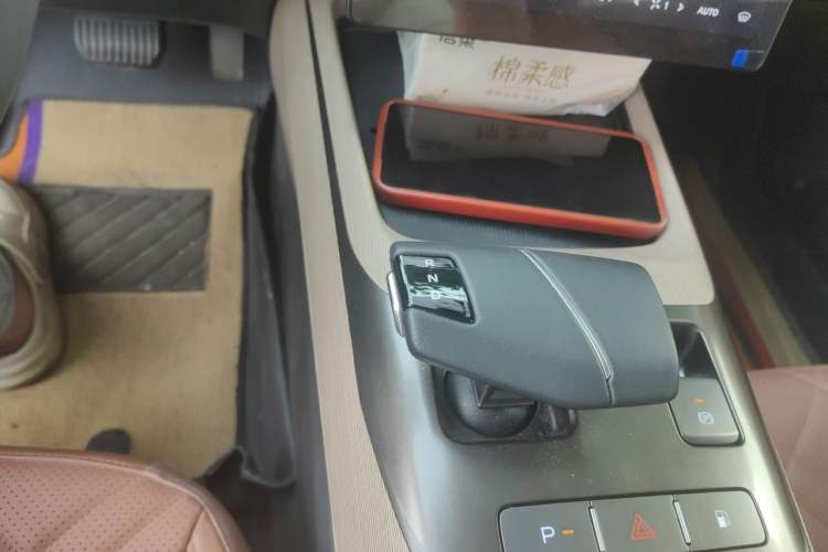 Used CHANGAN NEVO A05 2024 Truly Delicious Version 145 Leading Edition Gear Lever