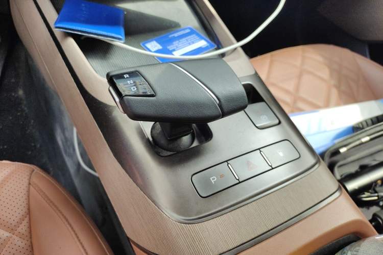 Used CHANGAN NEVO A05 2024 70 Pro Gear Lever