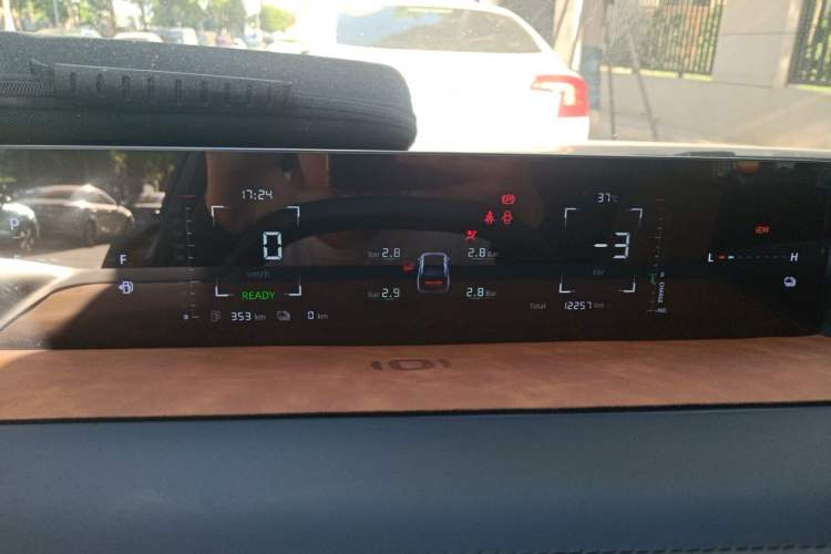 Used CHANGAN NEVO A05 2024 Truly Delicious Version 70" Beyond-Grade Edition Instrument Cluster