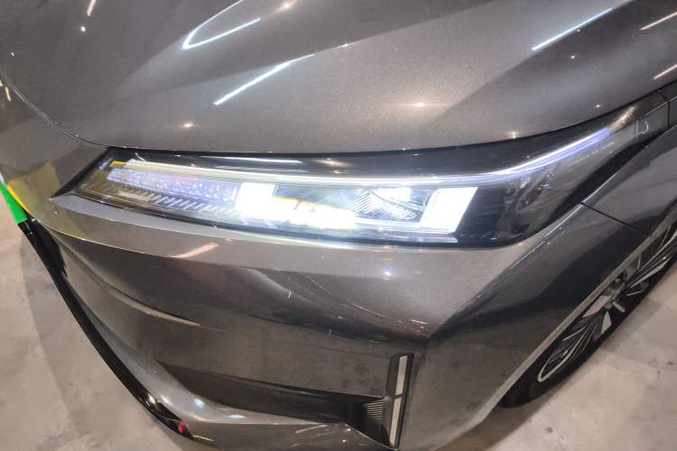 Used CHANGAN NEVO A05 2024 Truly Delicious Version 70" Beyond-Grade Edition Left Front Headlight