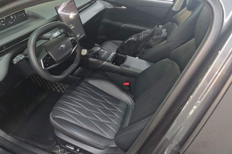 Used CHANGAN NEVO A05 2024 Truly Delicious Version 70" Beyond-Grade Edition Left Front Seat