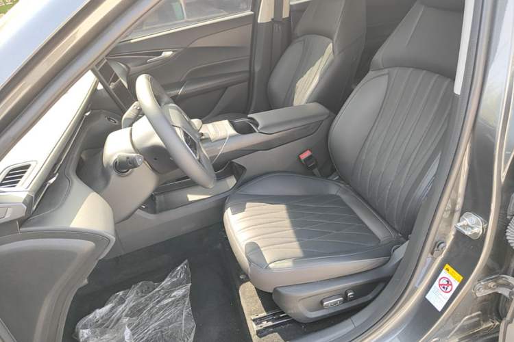Used CHANGAN NEVO A05 2024 Truly Delicious Version 70 Leading Edition Left Front Seat
