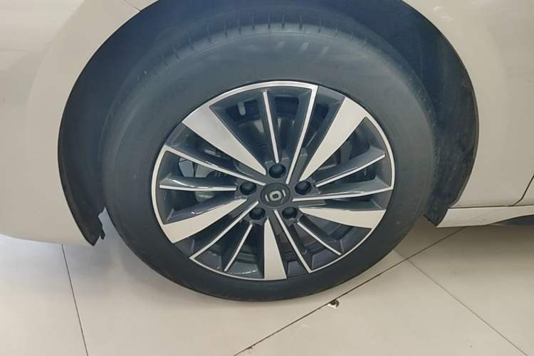 Used CHANGAN NEVO A05 2024 Truly Delicious Version 70 Leading Edition Left Front Wheel Hub