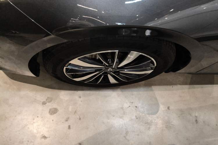 Used CHANGAN NEVO A05 2024 Truly Delicious Version 70" Beyond-Grade Edition Left Front Wheel Hub