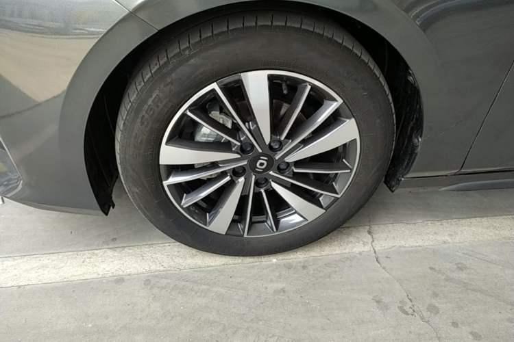 Used CHANGAN NEVO A05 2024 70 Pro Left Front Wheel Hub